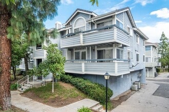 Building Photo - 26914 Rainbow Glen Dr