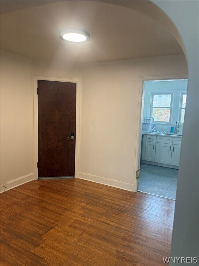 Foto del edificio - 153 Park Dr