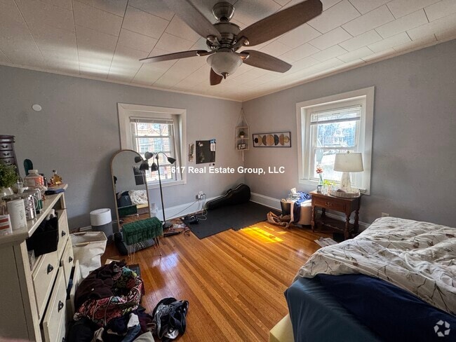 Building Photo - 27 Athol St