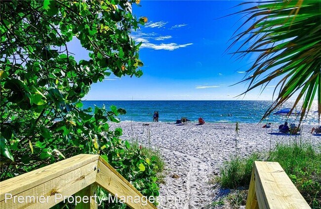 Building Photo - 3 br, 3 bath House - 968 5th Street S #6