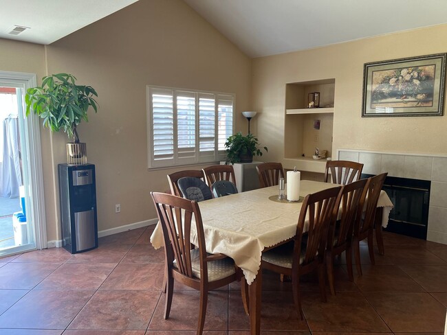 Building Photo - Spacious Home for Rent