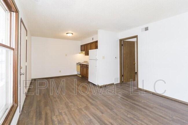 Building Photo - 125 Sherwood Ct