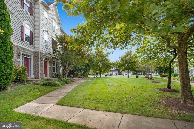 Building Photo - 751 Collington Ct