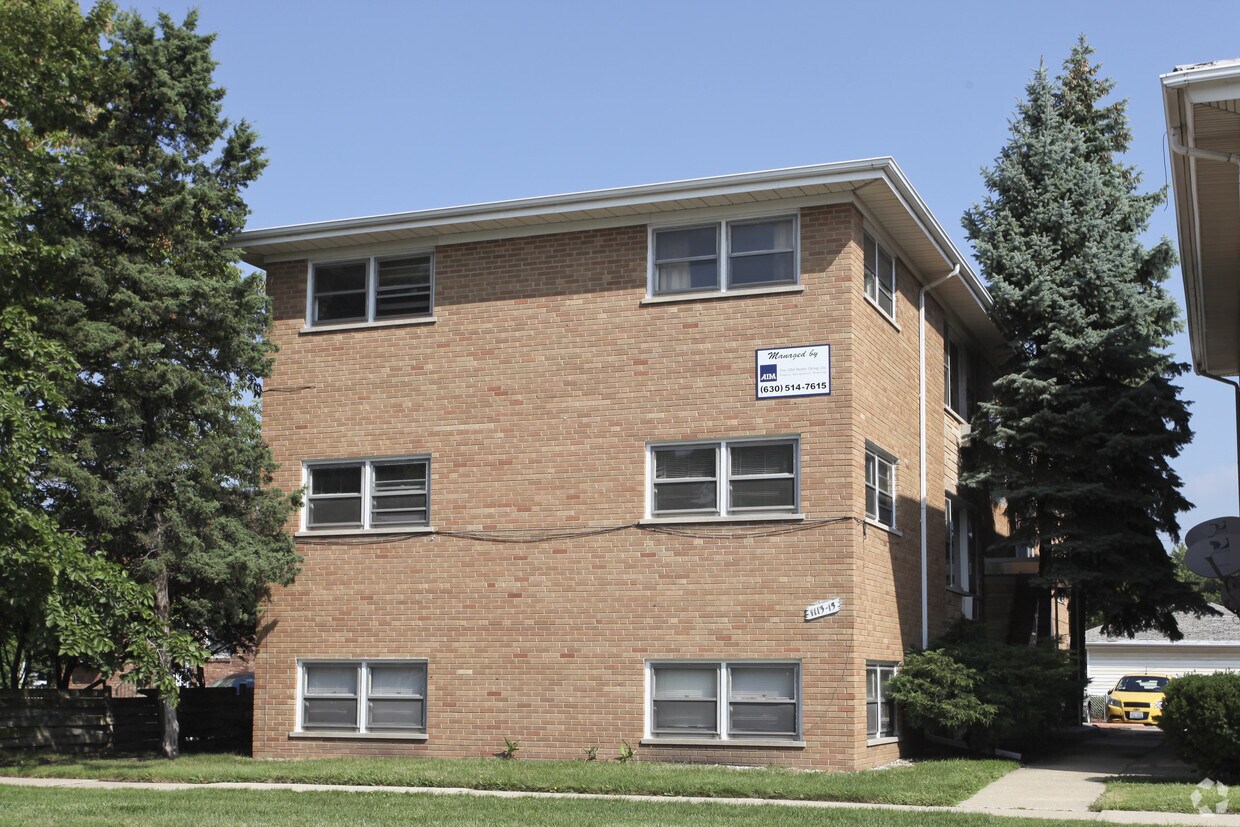 11131115 W Cermak Rd, Broadview, IL 60155 Apartments in Broadview