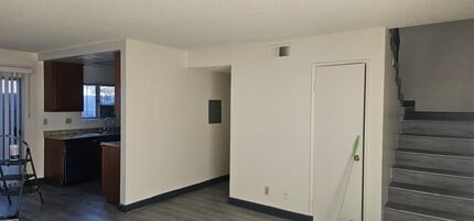 Building Photo - 204 Grayson Way Building Photo - 204 Grayson Way