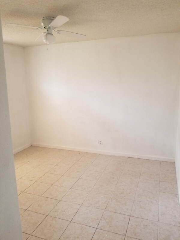 Building Photo - 3418 Gateway Dr