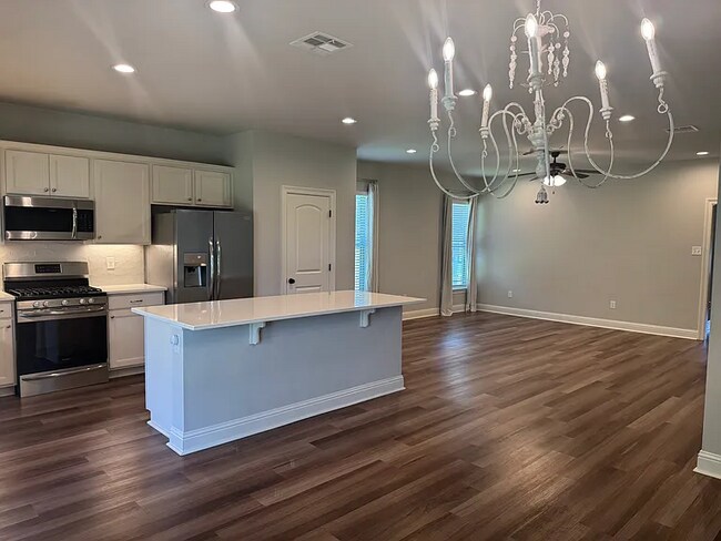 Building Photo - 1338 Shadow Bluff Dr