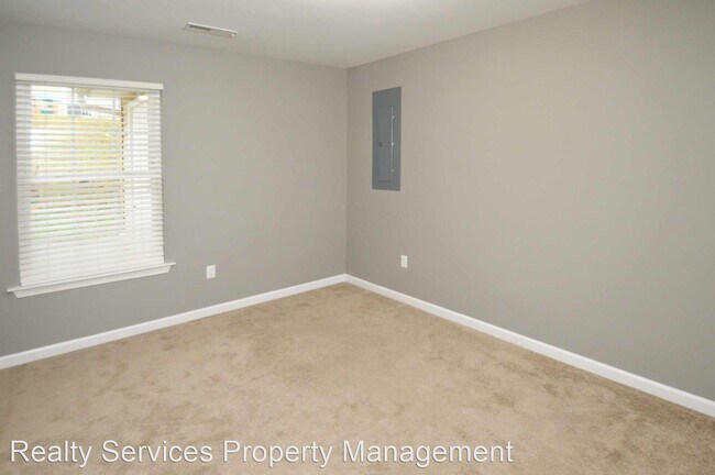 Foto del edificio - 3 br, 3 bath House - 63 Gloucester Dr