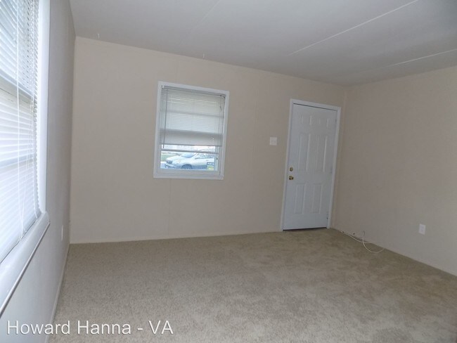 Building Photo - 2 br, 1 bath House - 1413 Oakcrest Drive