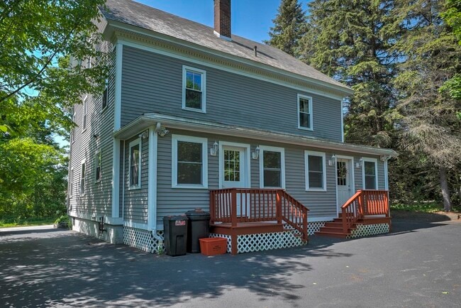 Building Photo - 569 West St