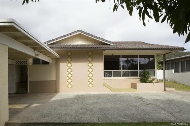 Primary Photo - 2650 Manoa Rd