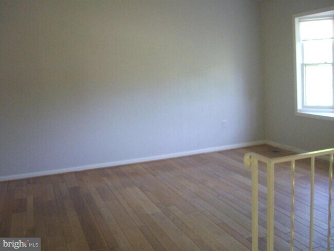 Building Photo - 9713 Klimt Ct