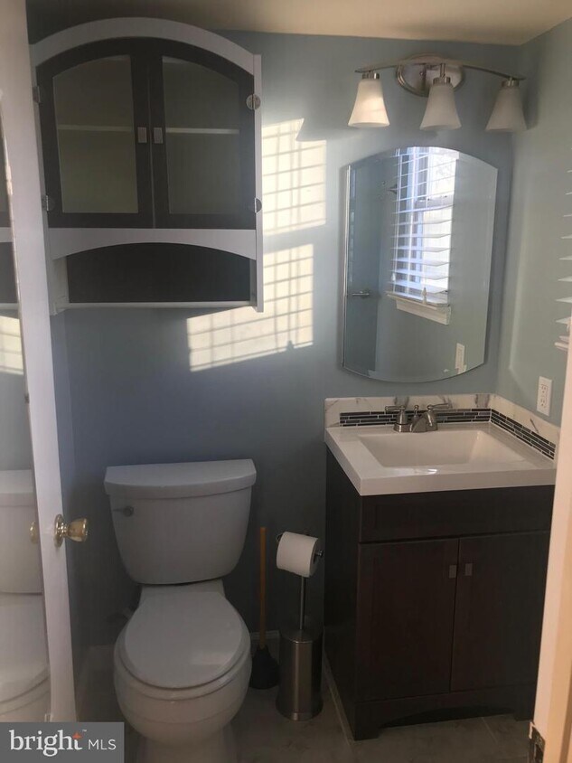 Foto principal - 581 Wrensong Rd