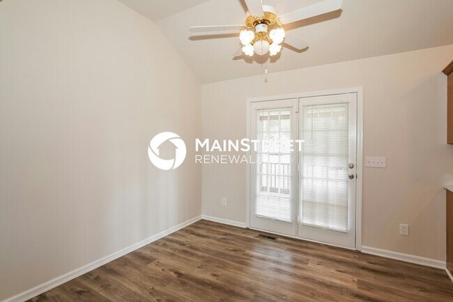 Foto del edificio - 3 Bedroom Pet-Friendly Home in GOODLETTSVILLE, TN with Main Street Renewal