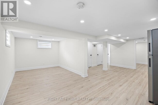 Building Photo - 961 Victoria Park Ave