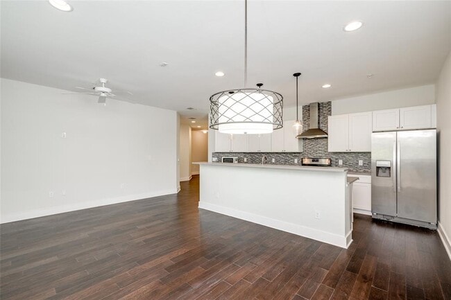 Building Photo - 908 Nueces St