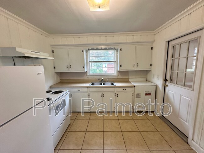 Building Photo - 6820 Waller St