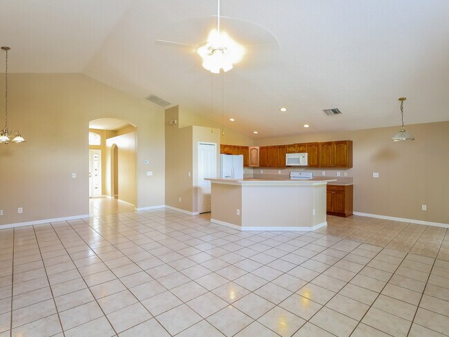 Foto del edificio - 22646 Hawk Hill Loop