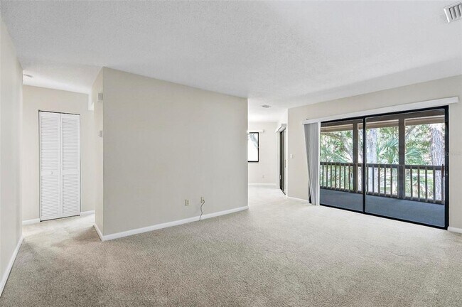 Foto del edificio - 14 Oakmont Ct