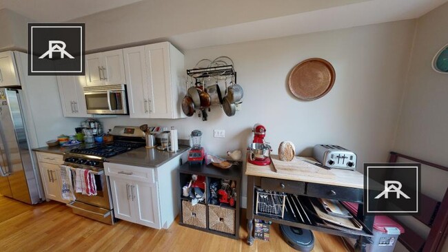 Building Photo - 3 bedroom in Cambridge MA 02139