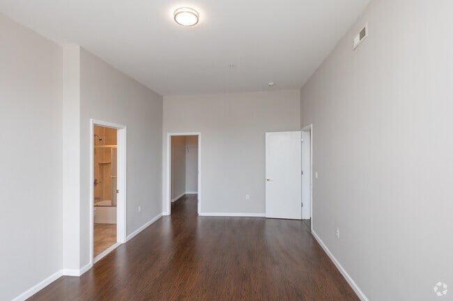 First Bedroom - Palisade Plaza