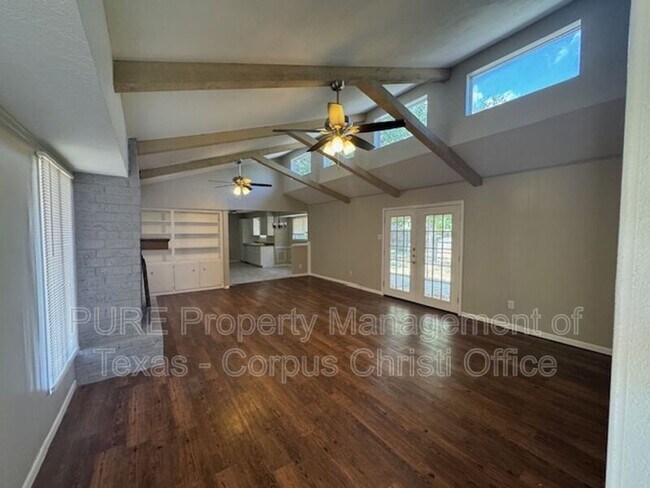 Building Photo - 4622 Newbury Ln