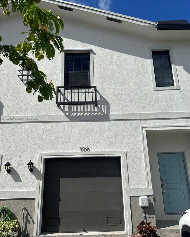 Building Photo - 3 br, 2.5 bath House - 1100 SW 6th Ct