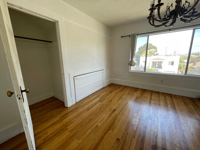 Front Bdrm 1 - 1230 Burnett St