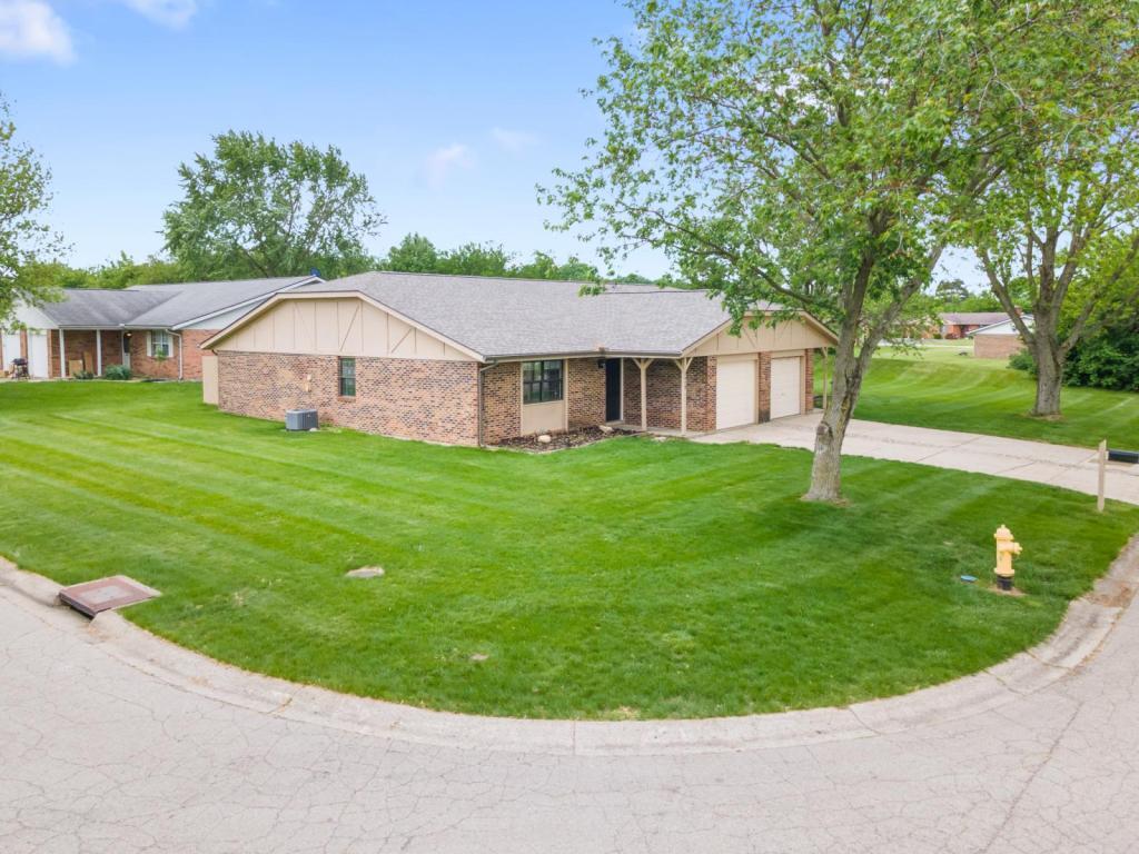 Foto principal - 3477 Redbud Dr
