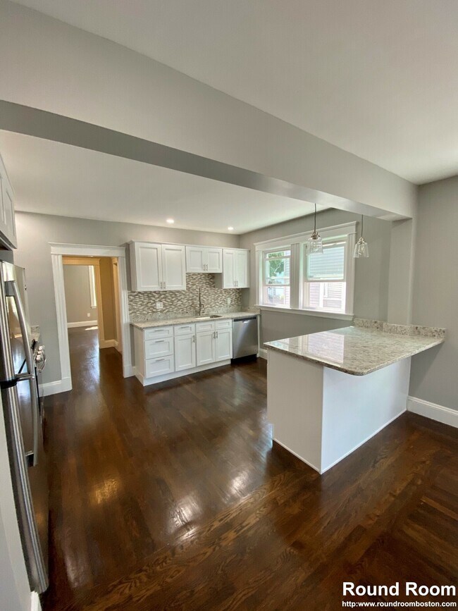 Building Photo - 50 Spring St