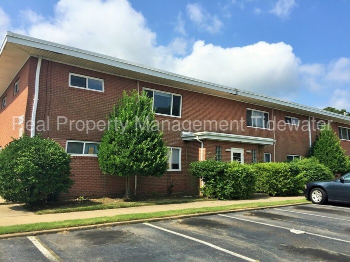 Primary Photo - SPACIOUS 2 BEDROOM 1 BATH IN CHESAPEAKE!