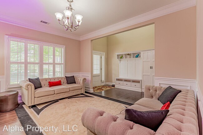 Building Photo - 4 br, 2.5 bath House - 205 Raven Falls Ln