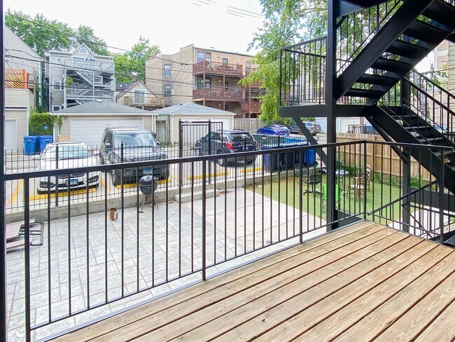 Foto del edificio - 3820 N Sheffield Ave