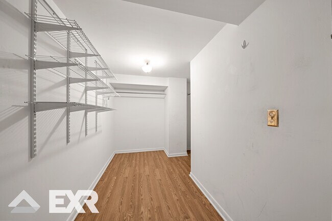Foto del edificio - 52 E 13th St