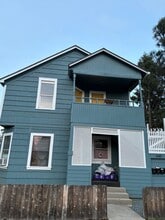 Building Photo - 440 N Grape St