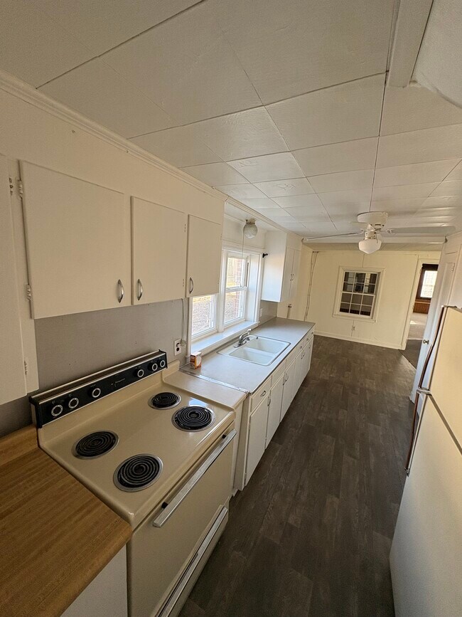 Foto del edificio - 5043 Old Marlboro Rd