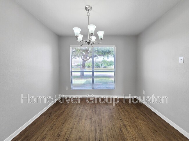 Foto del edificio - 20843 Fox Cliff Ln