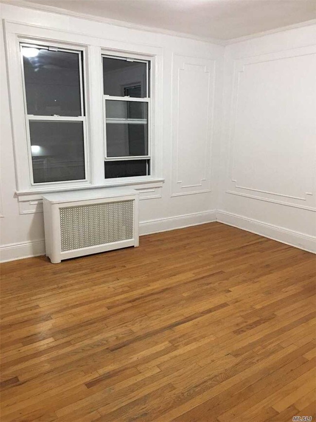 Foto del edificio - 89-09 69th Rd