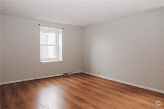 Building Photo - 69 Henel Ave
