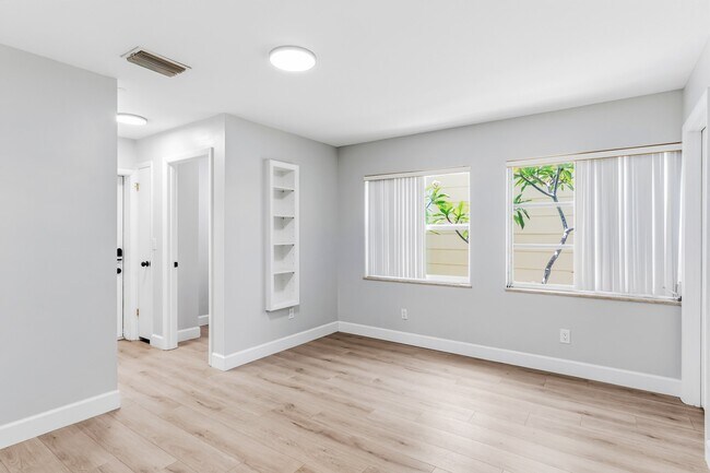 Foto del edificio - 264 Ridge Rd NW
