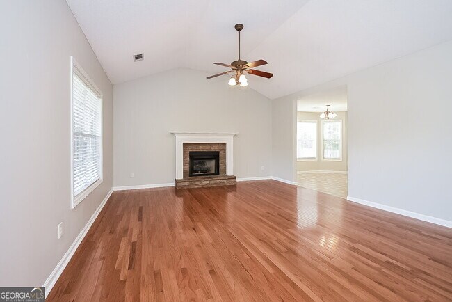 Building Photo - 313 Split Rail Way