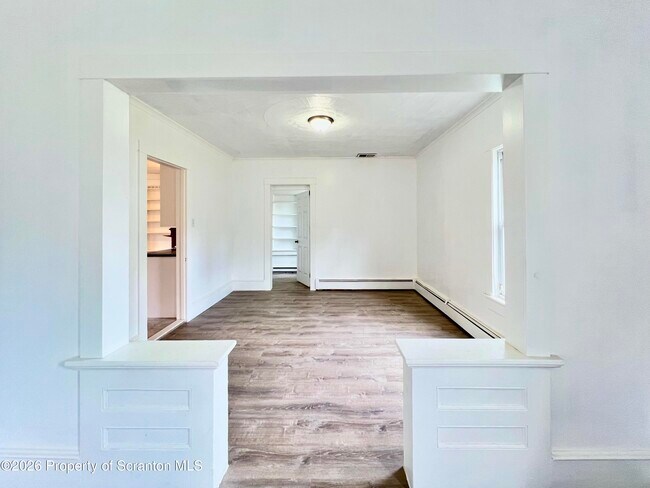 Foto del edificio - 207 Midway Ave