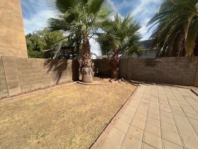 Building Photo - TWO STORY 3 BEDROOM HOME AT THE ISLANDS IN...