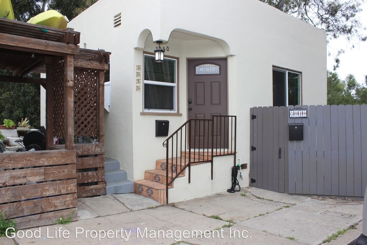Primary Photo - 3048-3050 Quince St