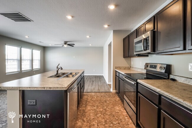 Foto del edificio - 946 Darlington Creek Dr