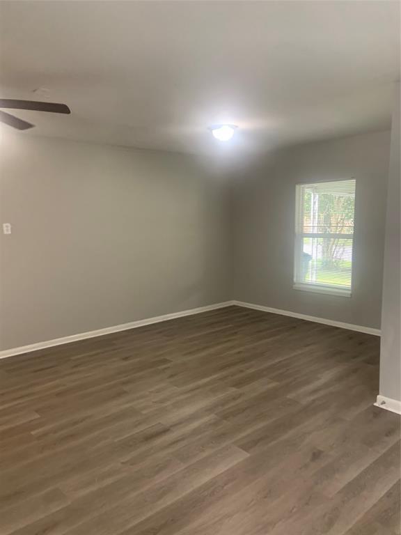 Foto del edificio - 7410 Lakewood Dr