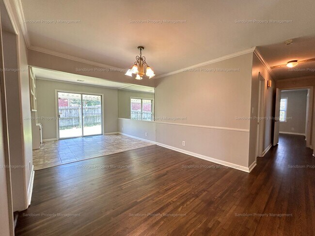 Foto del edificio - FOR LEASE | Mid-town Tulsa | 3 Bed, 2 Bath...