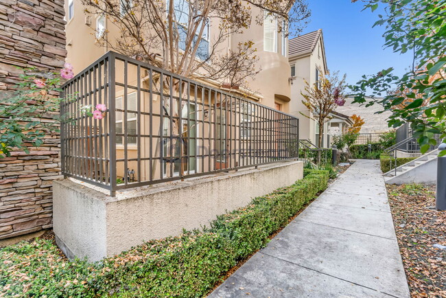 Building Photo - 6086 Hillbrook Pl