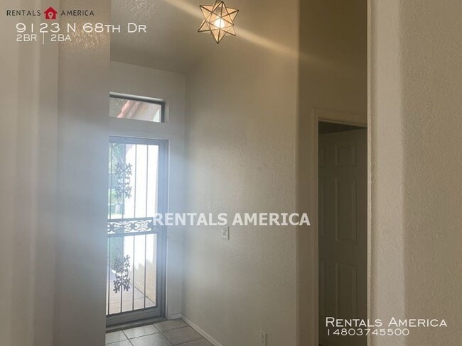 Building Photo - 2 Bed 2 Bath Single Story Condo W/ Backyard -