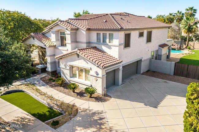 Building Photo - 18630 E Pine Valley Dr